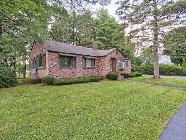 house with 2 bedroom, Waterville ME ES105789809
