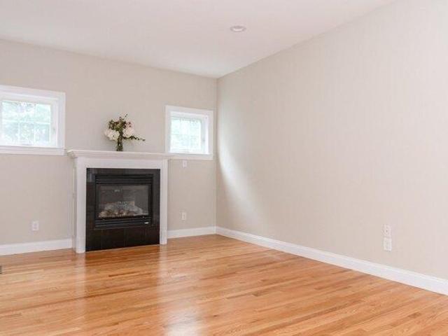 house with 2 bedroom, Wellesley MA ES105513971