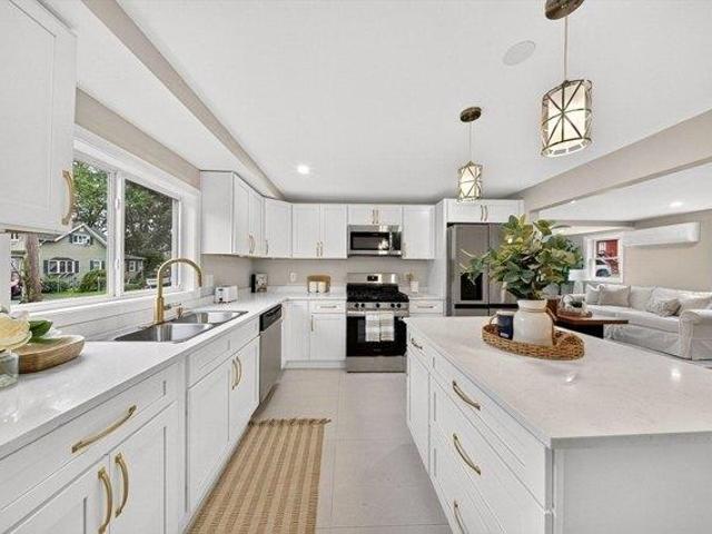 house with 2 bedroom, Westport MA ES105577580