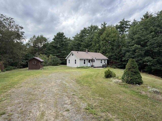 house with 2 bedroom, Whitefield NH ES105560949