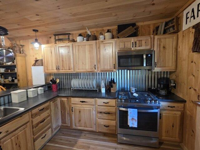 house with 2 bedroom, Winterport ME ES105910712