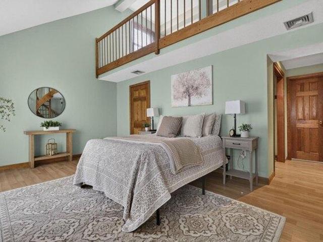 house with 2 bedroom, Windham NH ES105629921