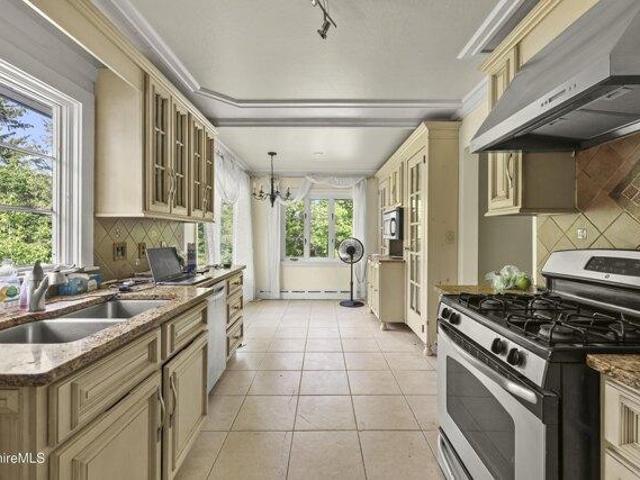 house with 2 bedroom, Williamstown MA ES105331340