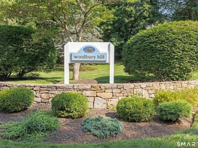 house with 2 bedroom, Woodbury CT ES105440861