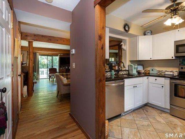 house with 2 bedroom, Woodbury CT ES105578779