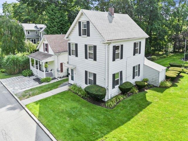 house with 2 bedroom, Woburn MA ES105423552