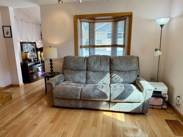 house with 2 bedroom, Woburn MA ES105629368