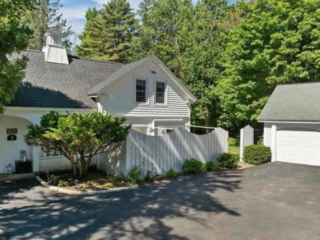 house with 2 bedroom, Wolfeboro NH ES105631458