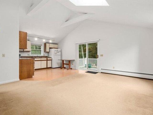house with 2 bedroom, Worcester MA ES105400383