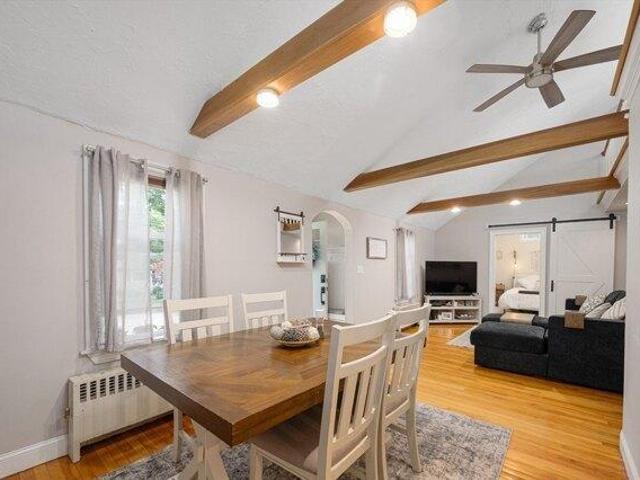 house with 2 bedroom, Worcester MA ES105274997