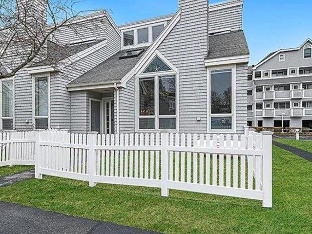 house with 2 bedroom, York ME ES105368351