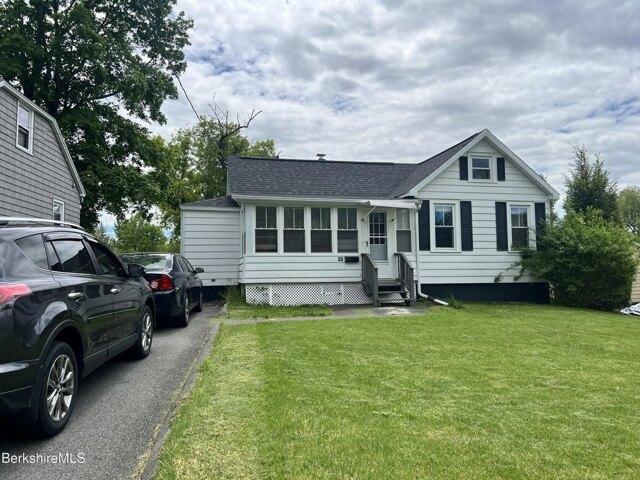 house with 2 bedroom, Adams MA ES104567591