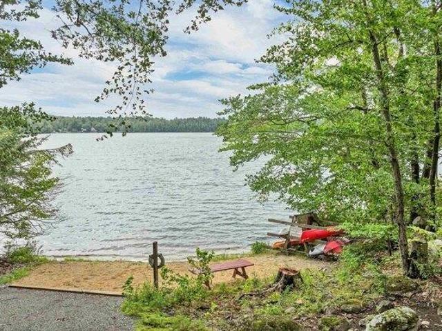 house with 2 bedroom, Alton NH ES105349832