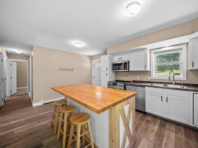 house with 2 bedroom, Alton NH ES105384949