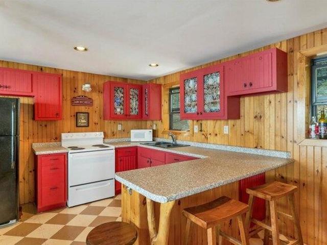 house with 2 bedroom, Alton NH ES105403473