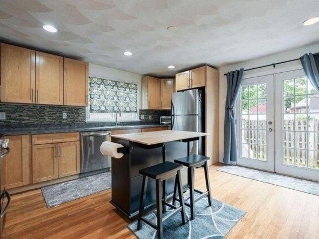 house with 2 bedroom, Andover MA ES105351212