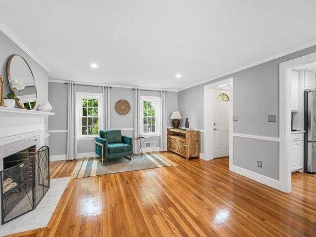 house with 2 bedroom, Andover MA ES105493341
