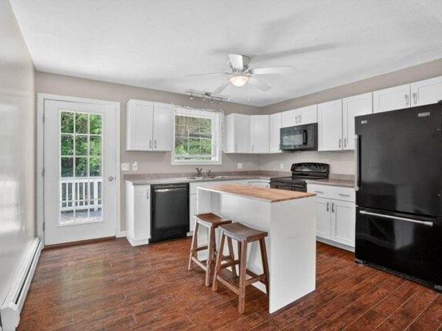 house with 2 bedroom, Barnstead NH ES104265763