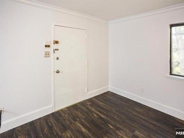 house with 2 bedroom, Belleville NJ ES105495375