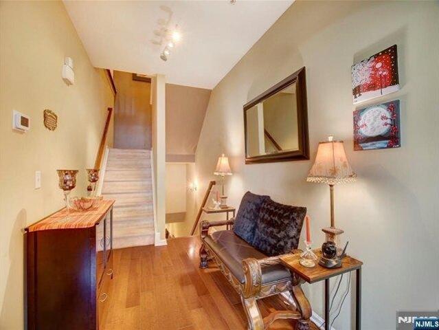 house with 2 bedroom, Belleville NJ ES105536257