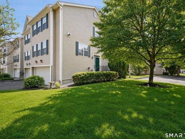 house with 2 bedroom, Bethel CT ES105550652