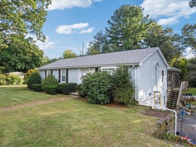 house with 2 bedroom, Blackstone MA ES105514744
