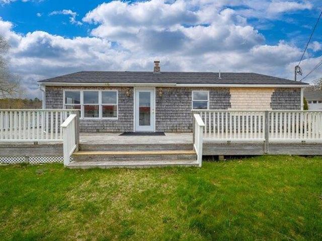 house with 2 bedroom, Blue Hill ME ES105723369