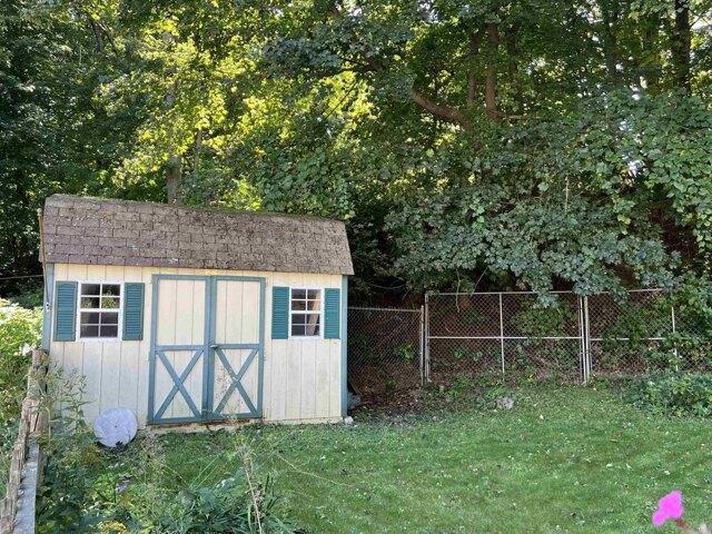 house with 2 bedroom, Brattleboro VT ES105516347
