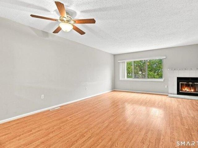 house with 2 bedroom, Branford CT ES105578276