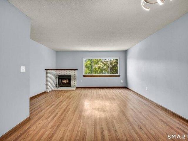 house with 2 bedroom, Branford CT ES105578930