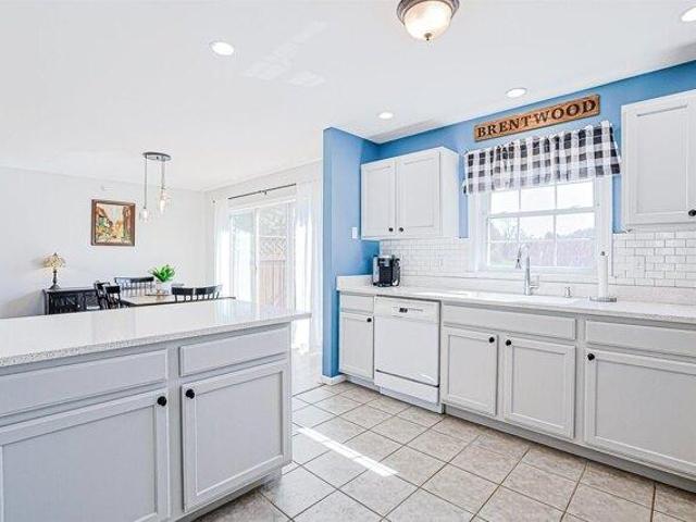 house with 2 bedroom, Brentwood NH DS104192378