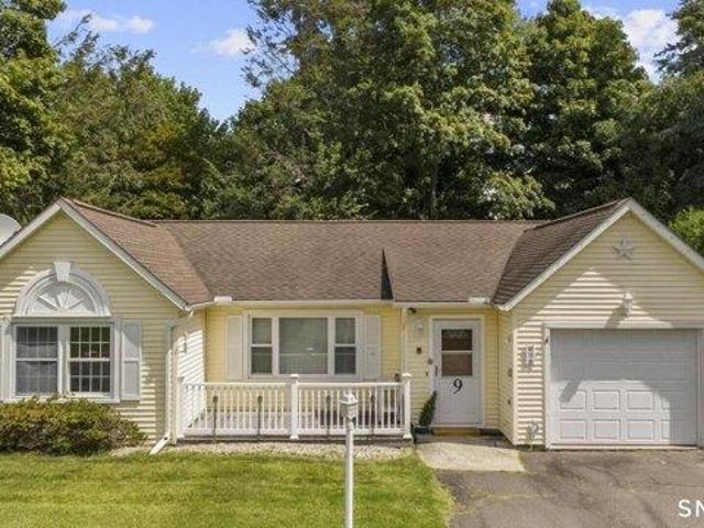 house with 2 bedroom, Bristol CT ES105497947