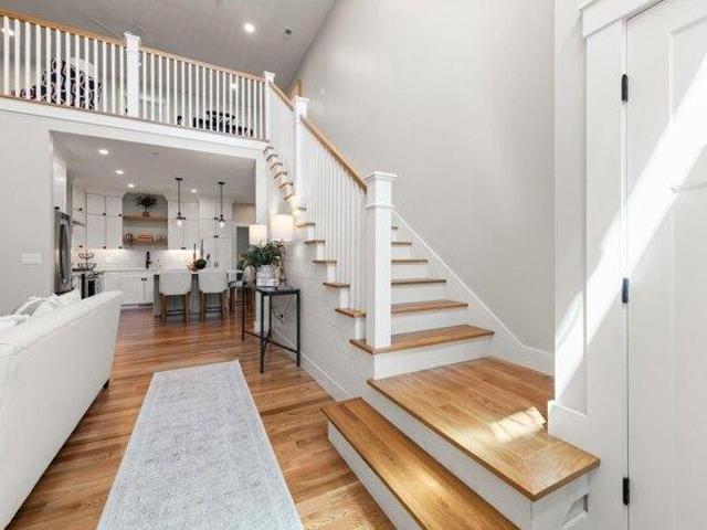 house with 2 bedroom, Candia NH ES104236208
