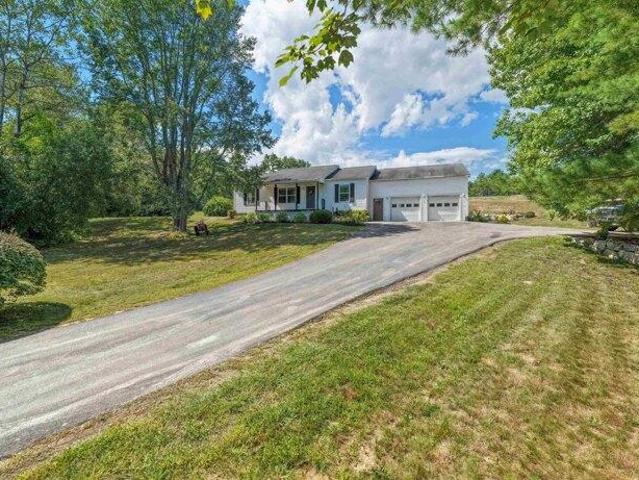 house with 2 bedroom, Center Harbor NH ES105578372