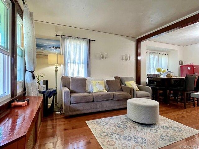 house with 2 bedroom, Central Valley NY ES105292649