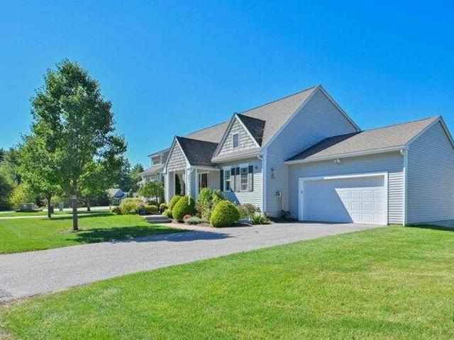 house with 2 bedroom, Chester NH ES106001472