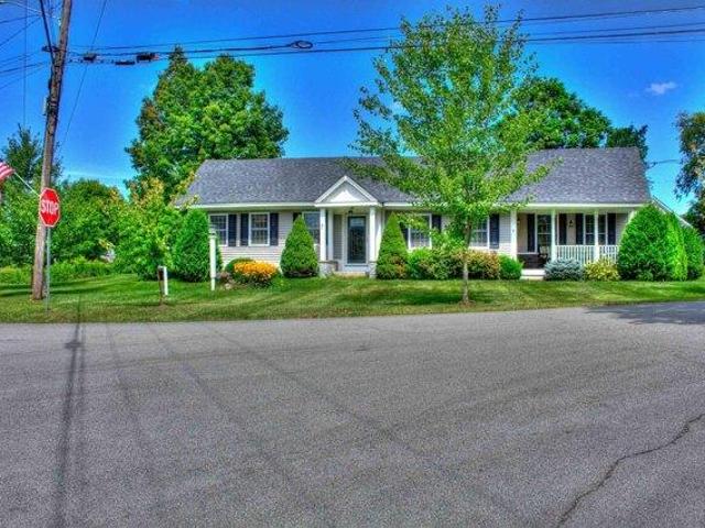 house with 2 bedroom, Chesterfield NH ES105576027