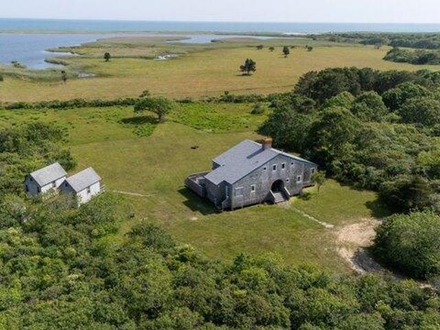 house with 2 bedroom, Chilmark MA ES105577630