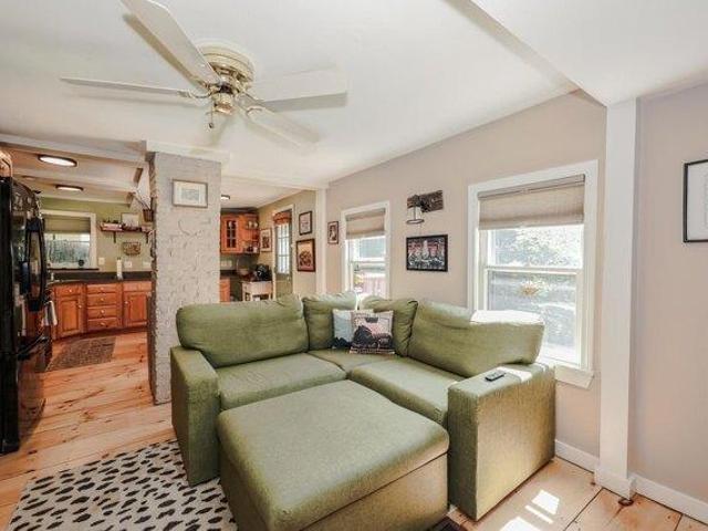 house with 2 bedroom, Concord NH ES105442527