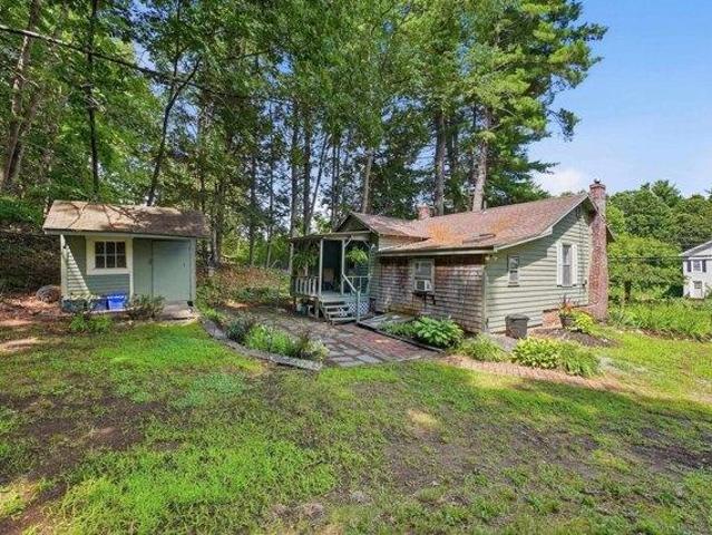 house with 2 bedroom, Concord NH ES105515230