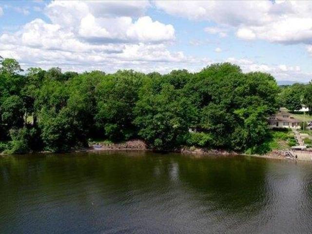 house with 2 bedroom, Colchester VT ES104478985
