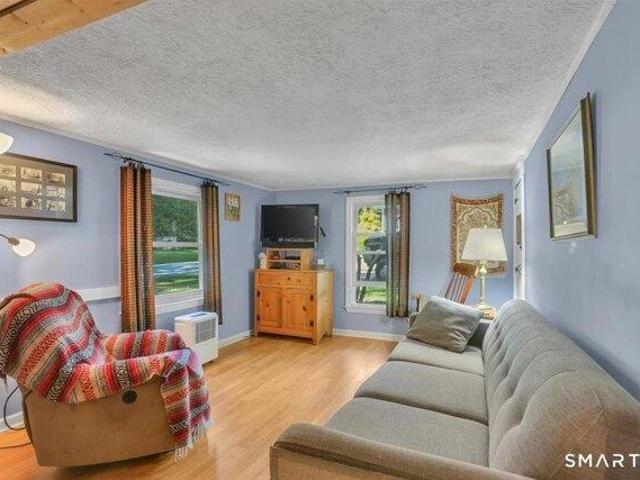 house with 2 bedroom, Coventry CT ES105548579