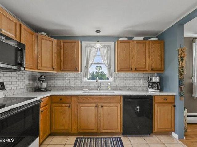 house with 2 bedroom, Clarksburg MA ES105317680