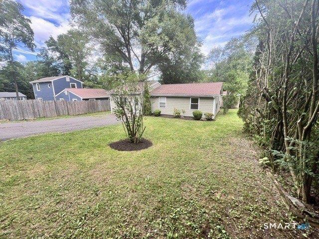 house with 2 bedroom, Danbury CT ES105474658
