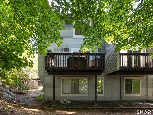 house with 2 bedroom, Danbury CT ES105492712