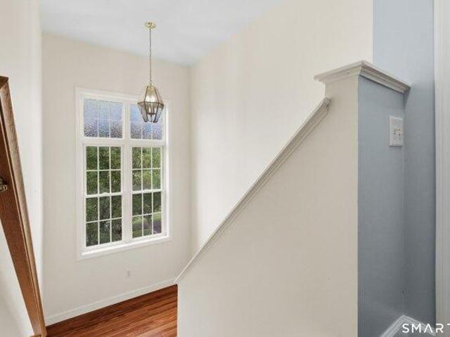 house with 2 bedroom, Danbury CT ES105610230