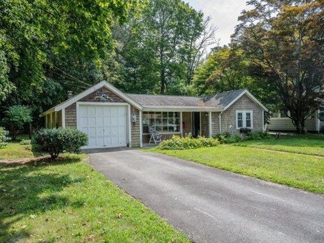 house with 2 bedroom, Dartmouth MA ES105477977