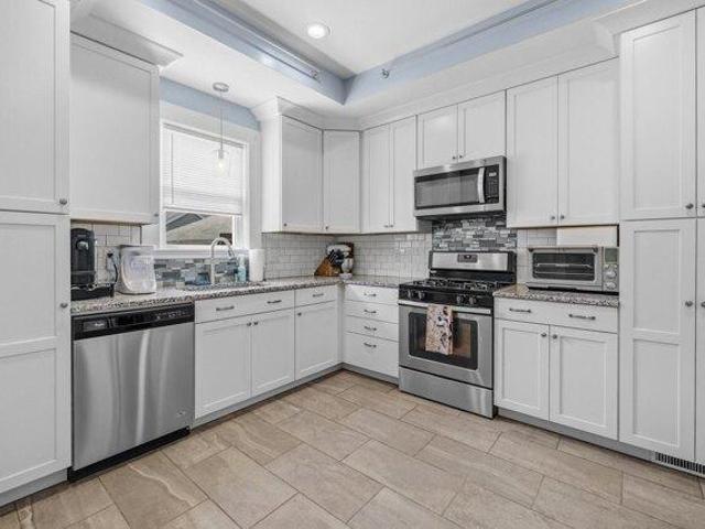 house with 2 bedroom, Dartmouth MA ES105649517