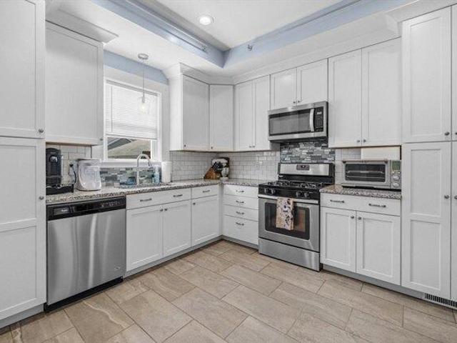 house with 2 bedroom, Dartmouth MA ES105365811