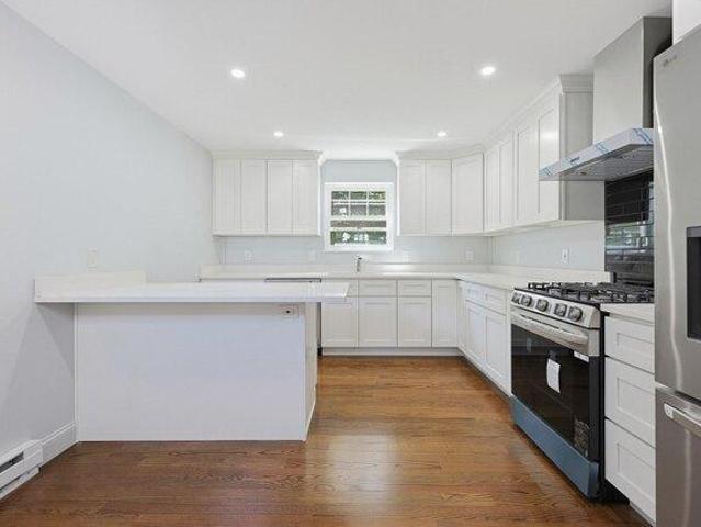 house with 2 bedroom, Dedham MA ES105401607